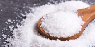 Οφέλη από το αλατόνερο για το δέρμα