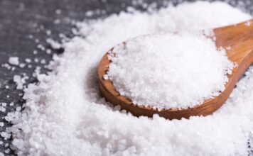 Οφέλη από το αλατόνερο για το δέρμα