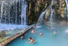 Θαλασσινά και ιαματικά λουτρά: Δείτε σε ποιες ασθένειες έχουν θεραπευτικές ιδιότητες