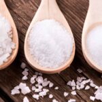 Επιτραπέζιο αλάτι έναντι θαλασσινού αλατιού: Ποιο είναι πιο υγιεινό;