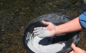 Επιστήμονες ανακάλυψαν τον τρόπο με τον οποίο οι μπλε και πράσινοι Άργιλοι παρουσιάζουν Βακτηριοκτόνο δράση