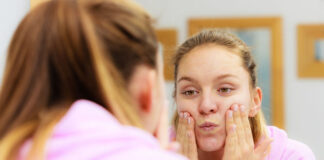 Δέρμα: Οι κίνδυνοι από τα λάθη στην απολέπιση