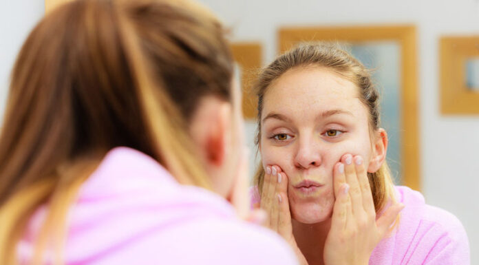 Δέρμα: Οι κίνδυνοι από τα λάθη στην απολέπιση