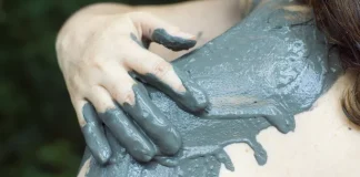 Θεραπεία με Κομπρέσσες Λάσπης χεριών ασθενών με Ρευματοειδή Αρθρίτιδα