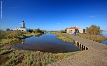 Ο Φάρος του Αι Σώστη – Ο Άγιος της Λιμνοθάλασσας